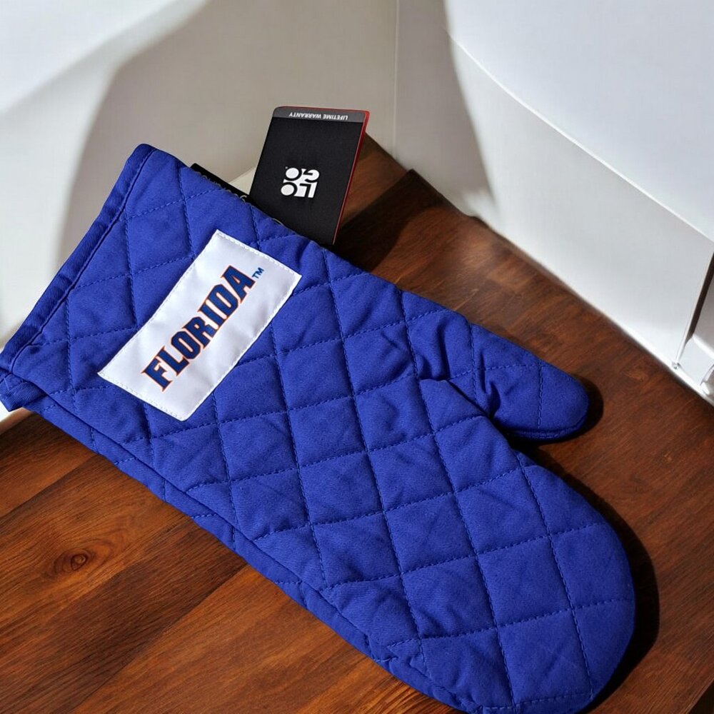 Oven Grill Mitt, University of Florida Gators brand new with tags